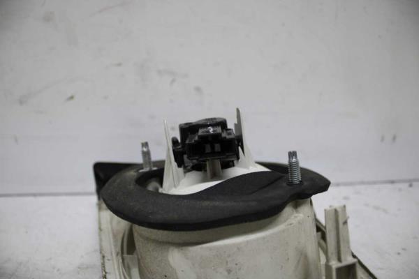 FEU ARRIERE GAUCHE VW - Vue 3